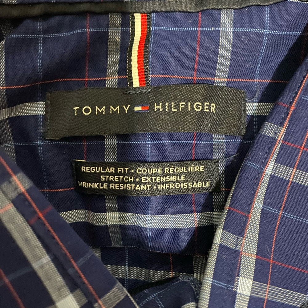 Tommy Hilfiger Mens T-shirt - Picture 2 of 5